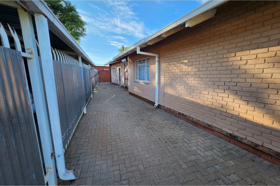 7 Bedroom Property for Sale in Cassandra Northern Cape